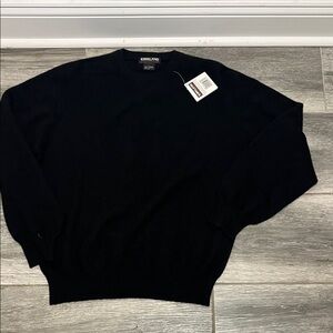 Kirkland 100% Cashmere Black Crewneck Sweater